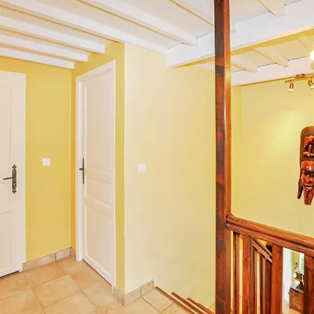 1 Bedroom Cozy In *